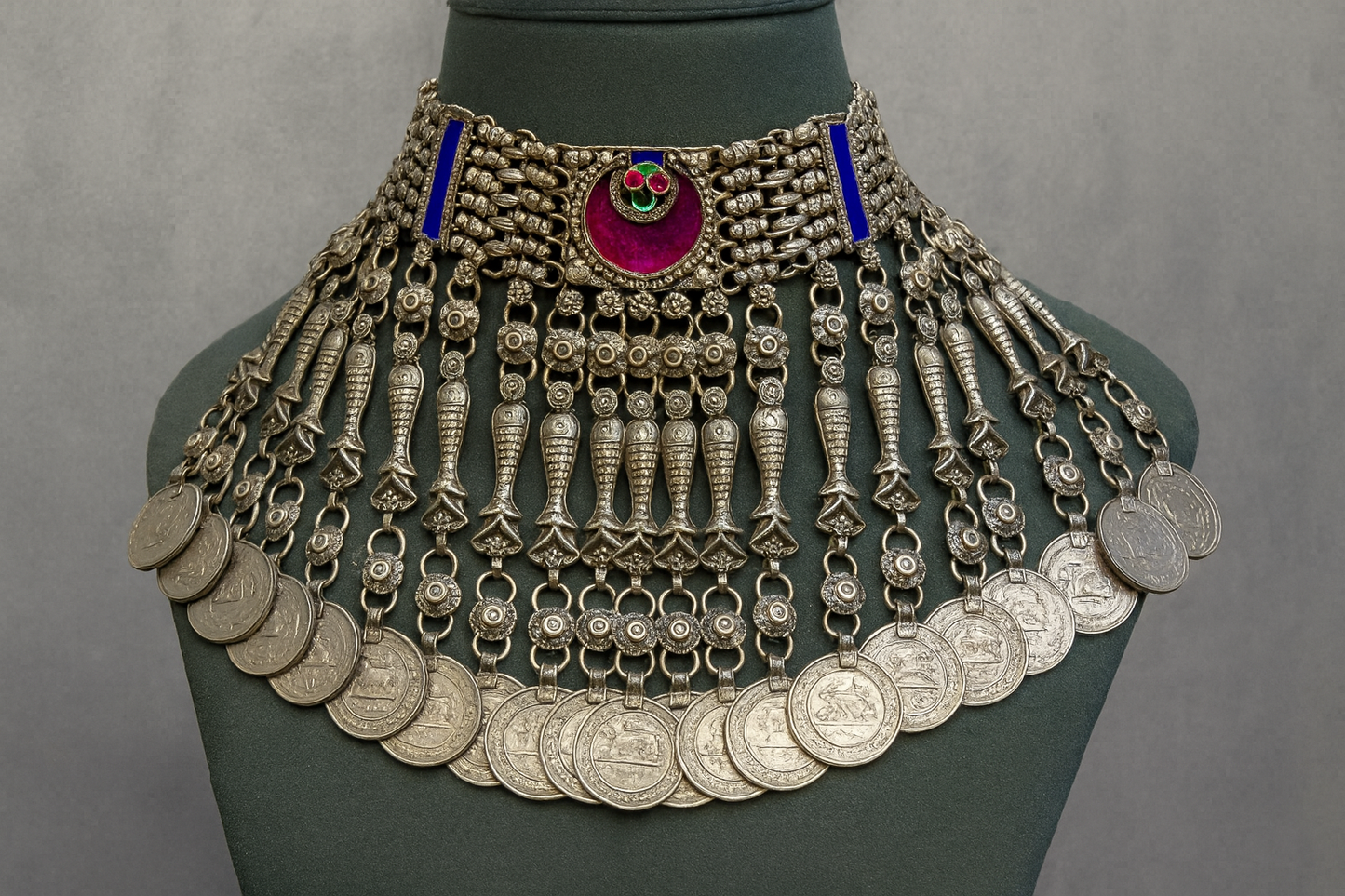 Dariyana Matsya Choker