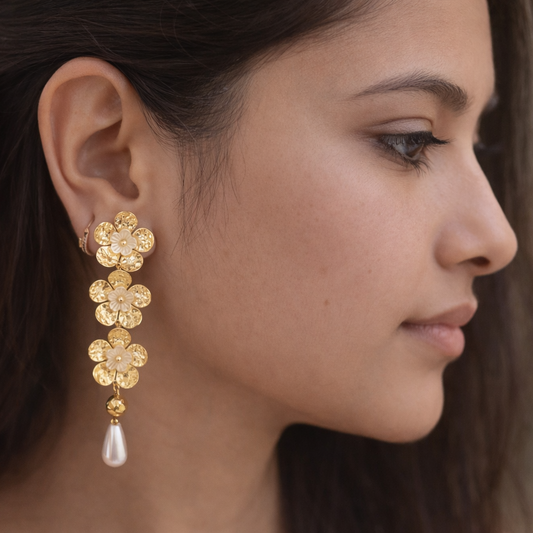 Dariyana Lily Earrings